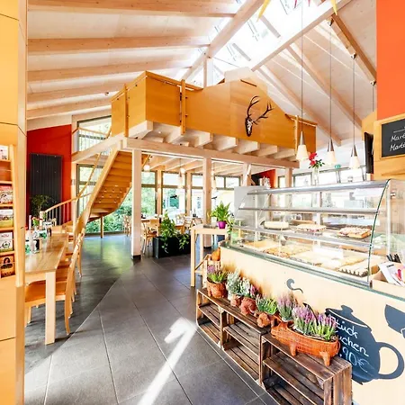 호텔 Forsthaus Thiemsburg Im Nationalpark Hainich 3*